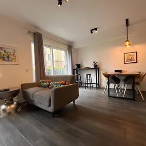  Apartment 2 Bath Free Parking